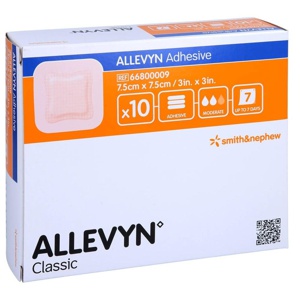 ALLEVYN Adhesive 7,5x7,5 cm haftende Wundauflage Produktbild