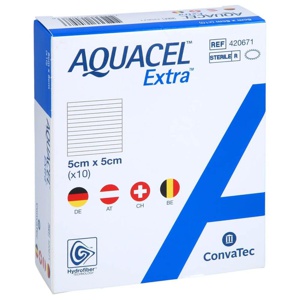 AQUACEL Extra 5x5 cm Verband 10 St Kompressen Produktbild