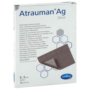 ATRAUMAN Ag 5x5 cm steril Kompressen Produktbild