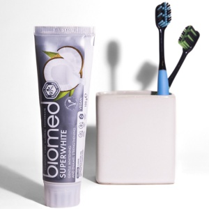 Biomed® - Superwhite Tandpasta produktbillede