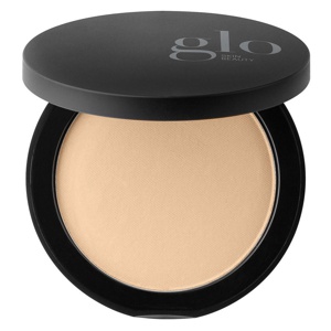Glo Skin Beauty Pressed Base Golden Medium produktbilde