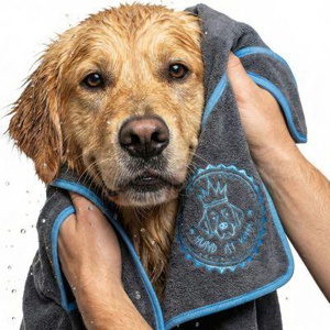 HUND IST KÖNIG ® Hundehandtuch extra saugfähig   Hunde Handtuch aus Mikrofaser mit 4 Eingriffen blau/ grau Produktbild