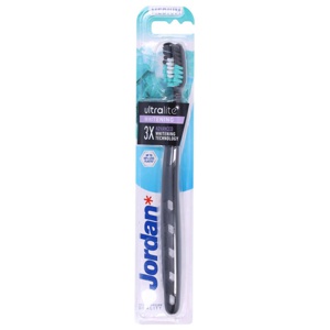 Jordan Ultralite Whitening Tandbørste Medium Ass. Farver produktbillede