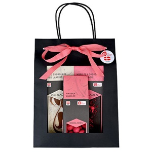 Økoladen Gourmet Gavepose Pink Økologisk M. 2 Chokoladeplader Samt Dragée Mandler   240 g produktbillede