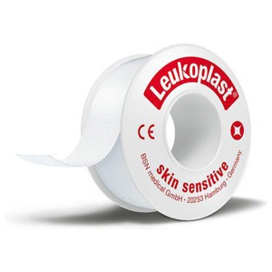 LEUKOPLAST Skin Sensitive 2,5 cmx2,6 m m.Schutzr. Produktbild