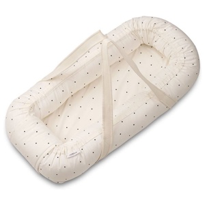 LIEWOOD Gro Babynest (Classic Dot Creme de la Creme) produkt bild