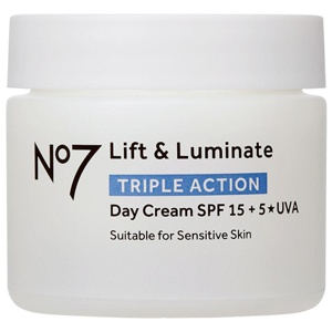 No7 Lift & Luminate Triple Action Day Cream SPF15+5 50 ml produkt bild