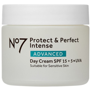 No7 Protect & Perfect Intense Advanced Day Cream SPF15 Suitable For Sensitive Skin SPF15 50 ml produkt bild