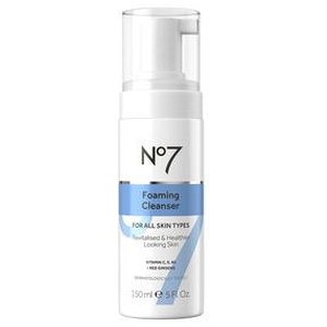No7 Radiant Results Foaming Cleanser Normal Skin - 150 ml. produktbillede