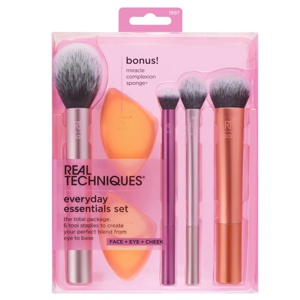 Real Techniques Everyday Essentials With Bonus Miracle Complexion Sponge produktbilde
