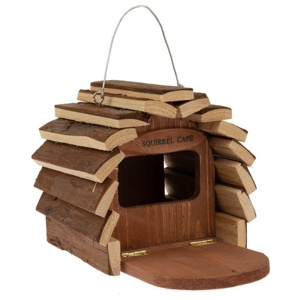 TIAKI Futterhaus für Eichhörnchen Produktbild