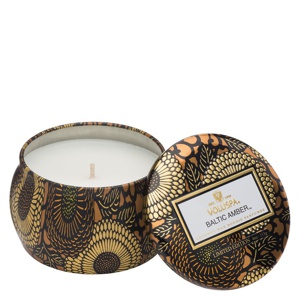 Voluspa Baltic Amber Japonica Decorative Tin Candle 25h produktbilde